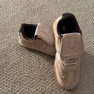 Zara Kids Shoes in Cream and Brown